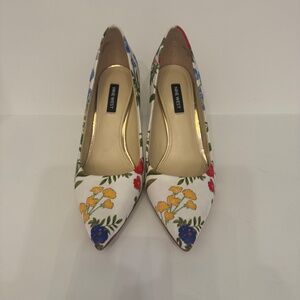 Nine West Floral Print Pumps